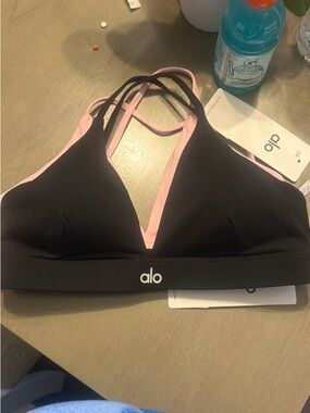 Alo Yoga Splendor Bra nwt womens medium BLACKPINK and blue